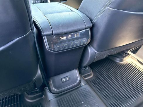 Used 2021 Toyota Highlander XSE AWD/4WD image 39