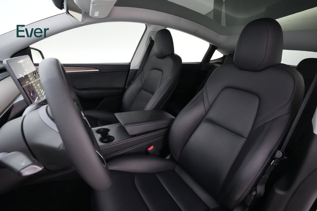 Used 2024 Tesla Model Y Long Range AWD/4WD image 4