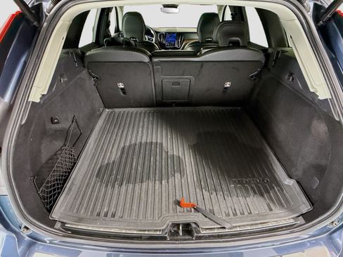 Used 2023 Volvo XC60 B5 Ultimate w/ Protection Package Premier FWD image 35