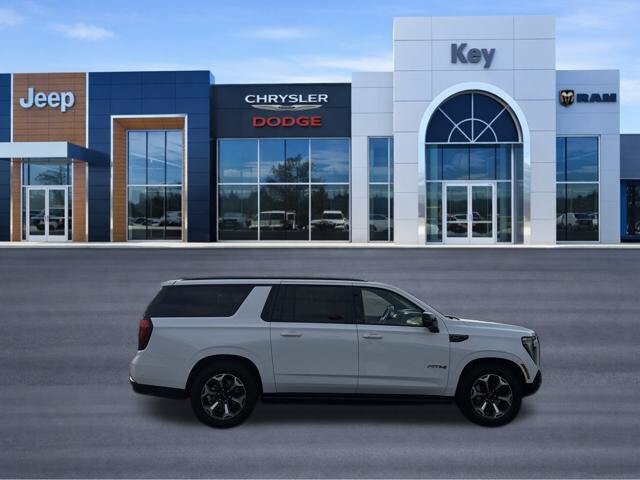 Used 2026 GMC Yukon XL AT4 Ultimate AWD/4WD image 6
