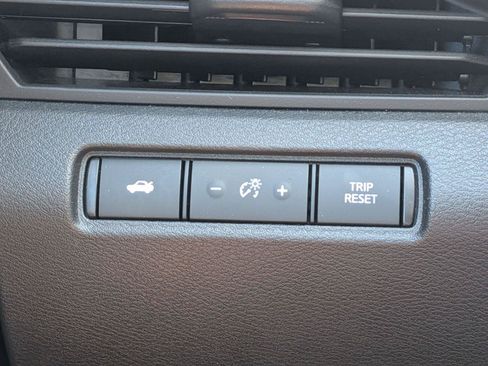 Used 2023 Nissan Altima 2.5 SV FWD image 25
