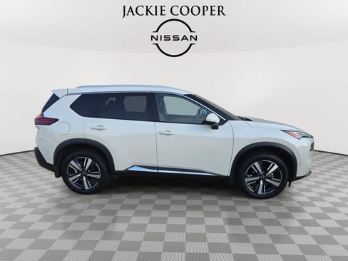 Used 2023 Nissan Rogue Platinum w/ Platinum Premium Package FWD image 4