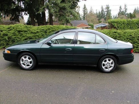 Used 1998 Oldsmobile Intrigue GL image 12