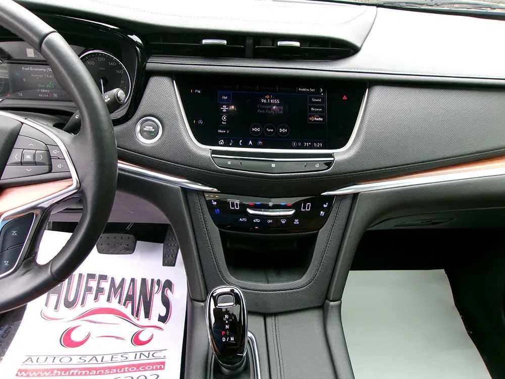 Used 2021 Cadillac XT5 Premium Luxury w/ LPO, Floor Liner Package AWD/4WD image 18