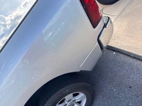 Used 2019 RAM 1500 Classic SLT AWD/4WD image 15