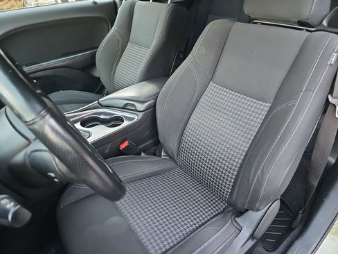 Used 2018 Dodge Challenger R/T w/ Performance Handling Group image 15