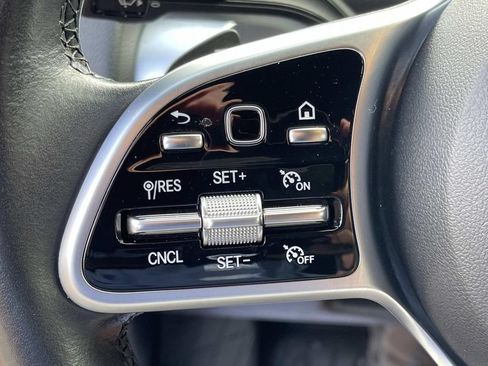 Used 2022 Mercedes-Benz GLB 250 image 38