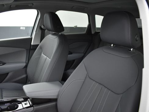 New 2026 Audi Q3 quattro 2.0T AWD/4WD image 9