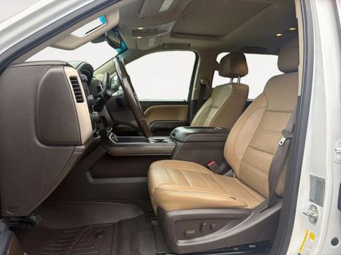 Used 2018 GMC Sierra 3500 Denali w/ Duramax Plus Package image 5