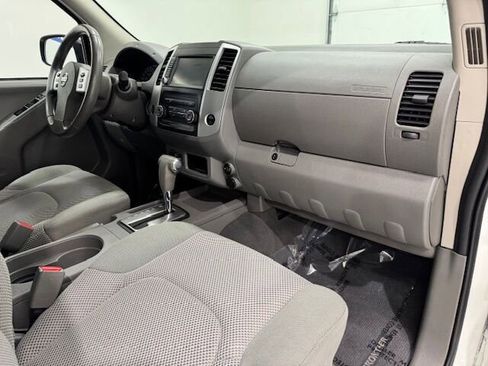 Used 2019 Nissan Frontier SV image 20