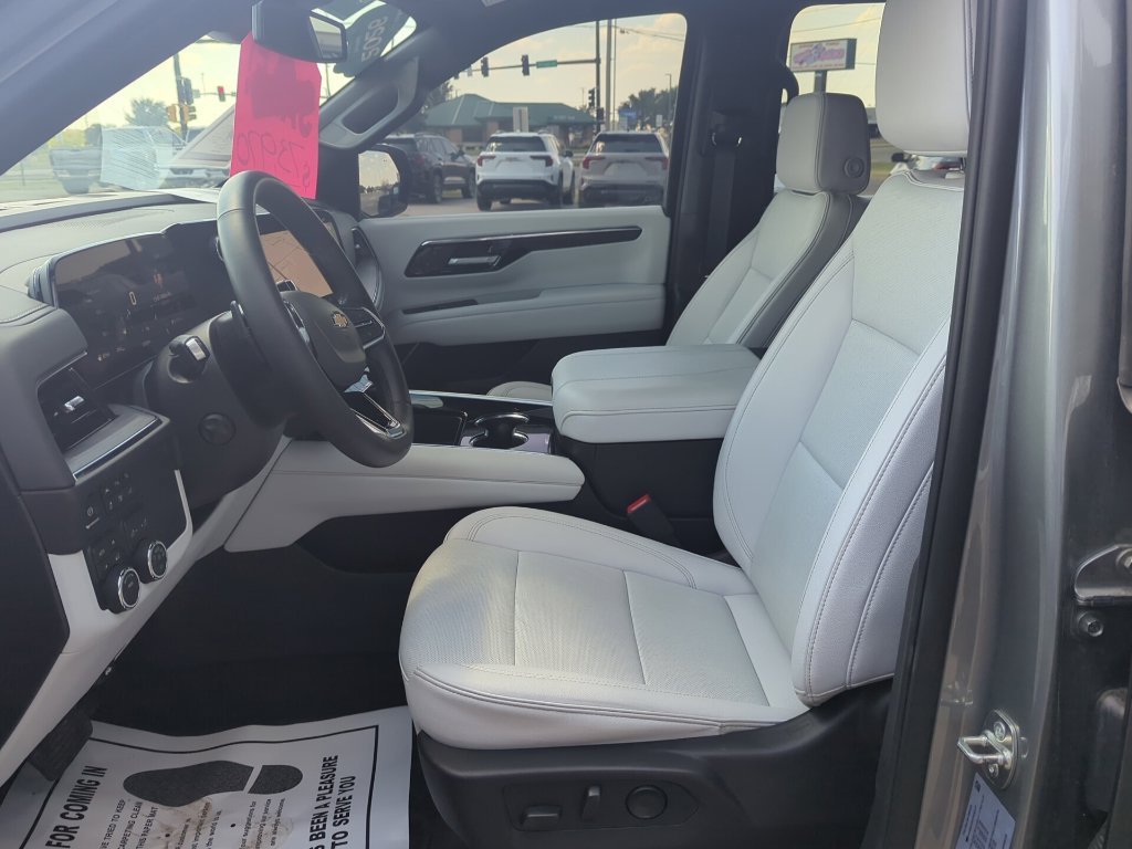 Certified 2026 Chevrolet Suburban Premier AWD/4WD image 26