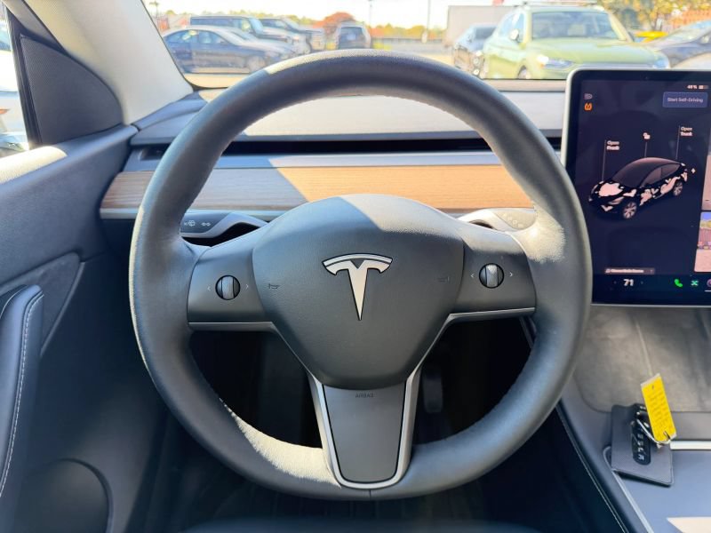 Used 2022 Tesla Model Y Long Range AWD/4WD image 20