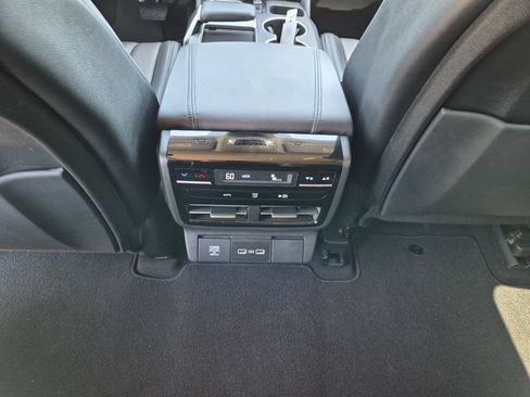 Used 2023 Acura MDX SH-AWD image 32