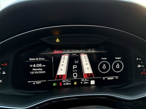 Used 2025 Audi RS Q8 performance image 10