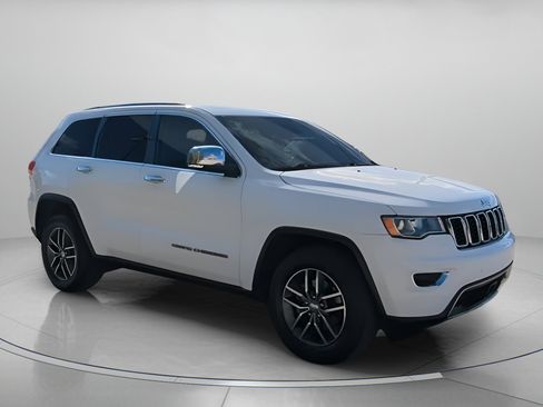 Used 2018 Jeep Grand Cherokee Limited image 35