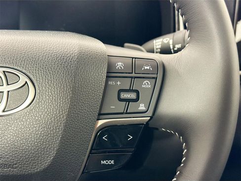 New 2026 Toyota Camry SE image 18