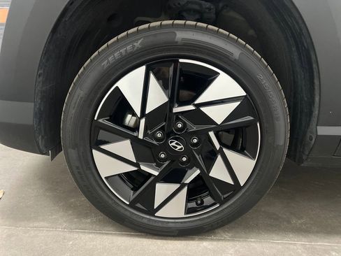 Used 2024 Hyundai Kona SEL AWD/4WD image 29