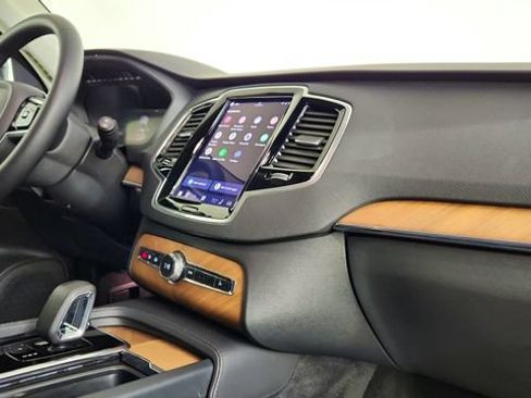 Certified 2023 Volvo XC90 B5 Plus w/ Protection Package Premier AWD/4WD image 35