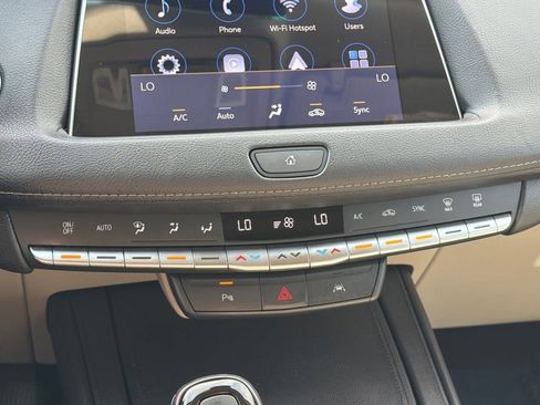 Certified 2022 Cadillac XT4 Luxury w/ Driver Awareness Package FWD image 9