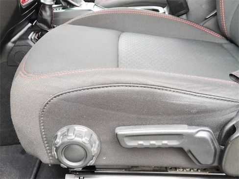 Used 2022 Jeep Wrangler Unlimited Rubicon image 16