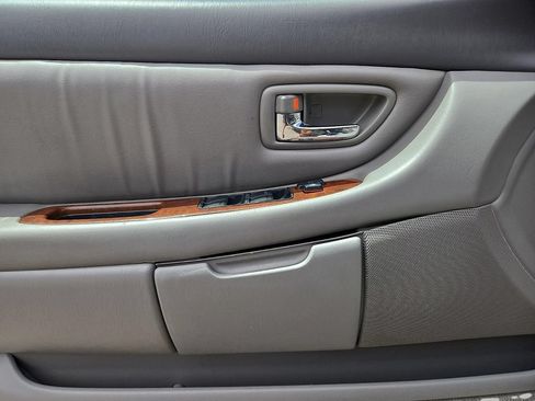 Used 2004 Toyota Avalon XL FWD image 18