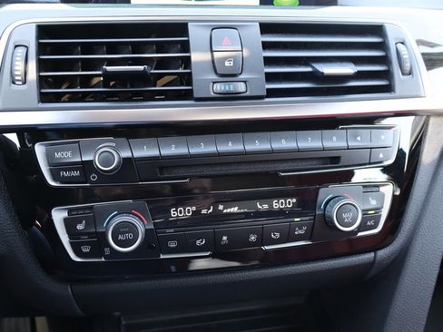 Used 2016 BMW 340i xDrive Sedan image 32