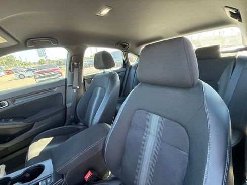 Used 2023 Honda Civic Sport image 13