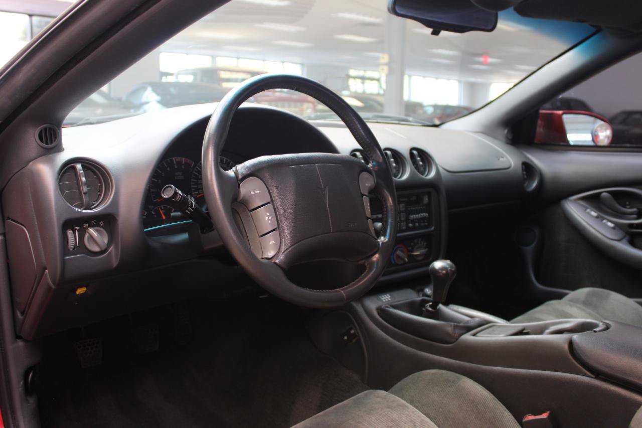 Used 1994 Pontiac Firebird Formula RWD image 32