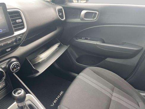 Used 2022 Hyundai Venue SEL FWD image 29