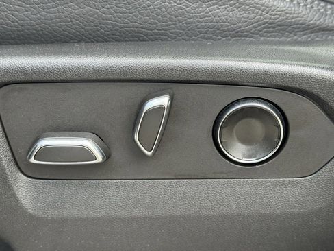 Used 2023 GMC Yukon Denali image 22