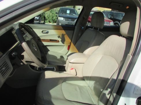 Used 2006 Buick LaCrosse CXL w/ Driver Confidence Package FWD image 12