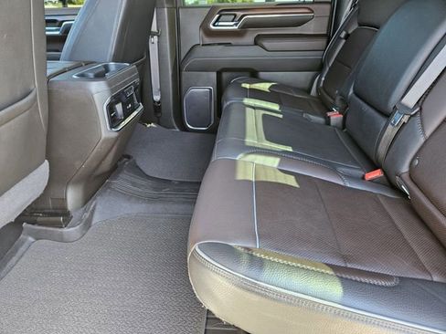 Used 2024 GMC Sierra 2500 Denali w/ Denali Reserve Package AWD/4WD image 31