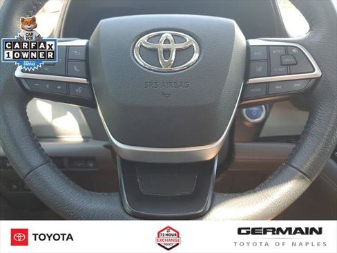 Certified 2021 Toyota Sienna XLE FWD image 25