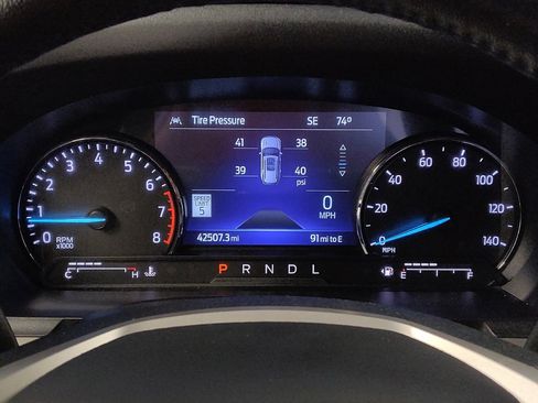 Used 2022 Ford Explorer XLT w/ Equipment Group 202A AWD/4WD image 23