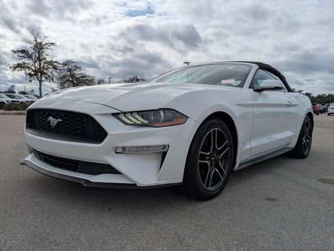 Used 2020 Ford Mustang Premium image 9