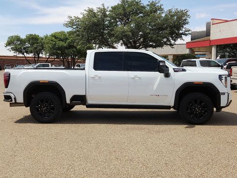 Used 2024 GMC Sierra 2500 AT4 w/ AT4 Premium Plus Package AWD/4WD image 5