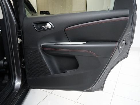 Used 2019 Dodge Journey GT image 28