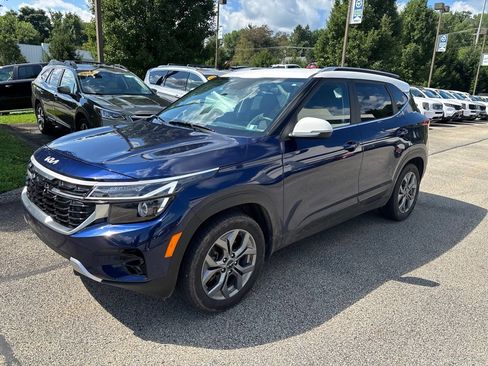 Used 2024 Kia Seltos S AWD/4WD image 3
