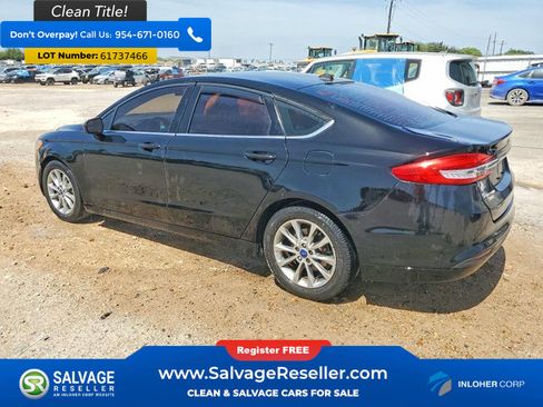 Used 2017 Ford Fusion SE FWD image 3