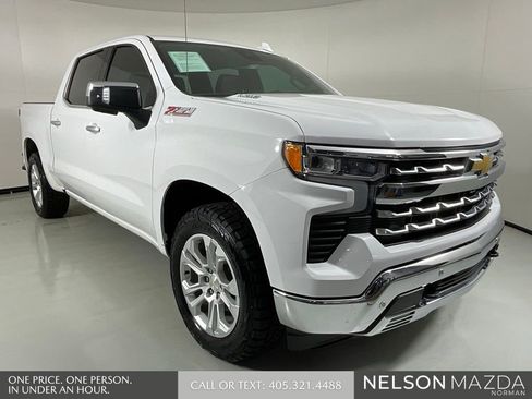 Used 2022 Chevrolet Silverado 1500 LTZ AWD/4WD image 3