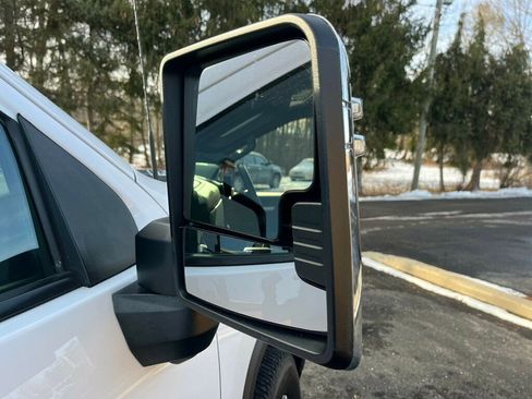 Used 2024 Chevrolet Silverado 2500 LT w/ Z71 Off-Road Package image 19