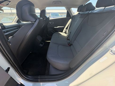 Used 2025 Kia K4 FWD image 24