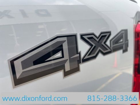 New 2026 Ford F250 Lariat w/ Black Appearance Package image 26