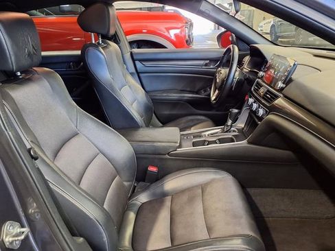 Used 2018 Honda Accord Sport image 29