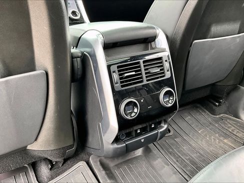 Used 2019 Land Rover Range Rover Sport Supercharged AWD/4WD image 34