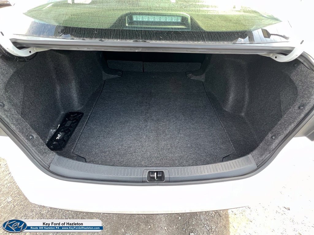 Used 2025 Toyota Corolla LE FWD image 26