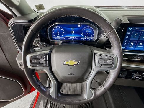 Used 2022 Chevrolet Silverado 1500 LT AWD/4WD image 13