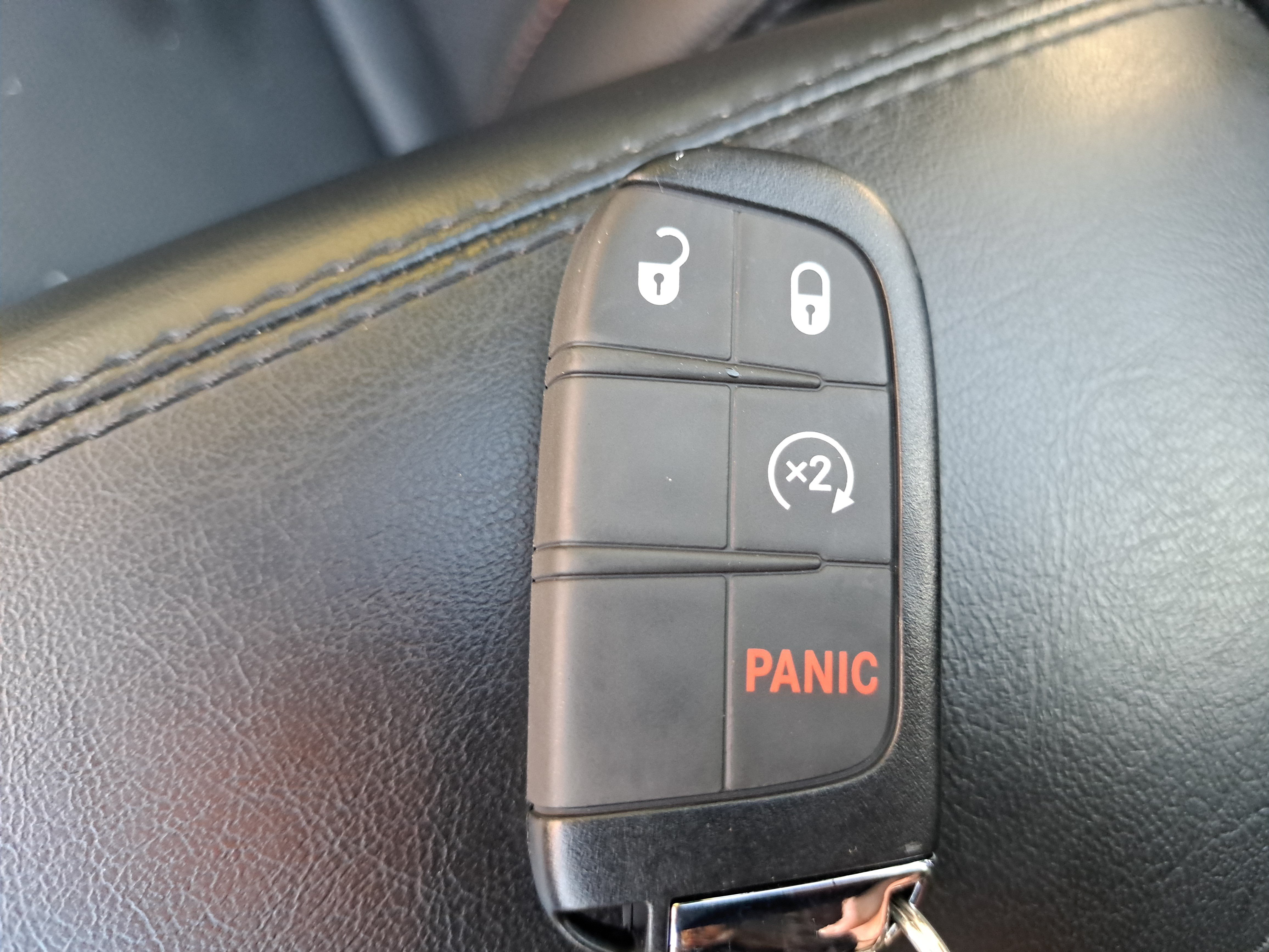 Used 2023 Jeep Compass Latitude w/ Sun and Sound Group AWD/4WD image 27