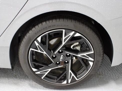 Used 2025 Kia K5 GT-Line w/ GT-Line Premium Package FWD image 19
