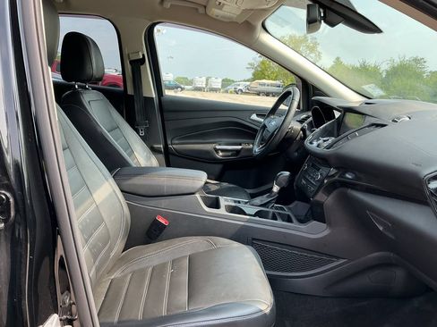 Used 2017 Ford Escape Titanium AWD/4WD image 21